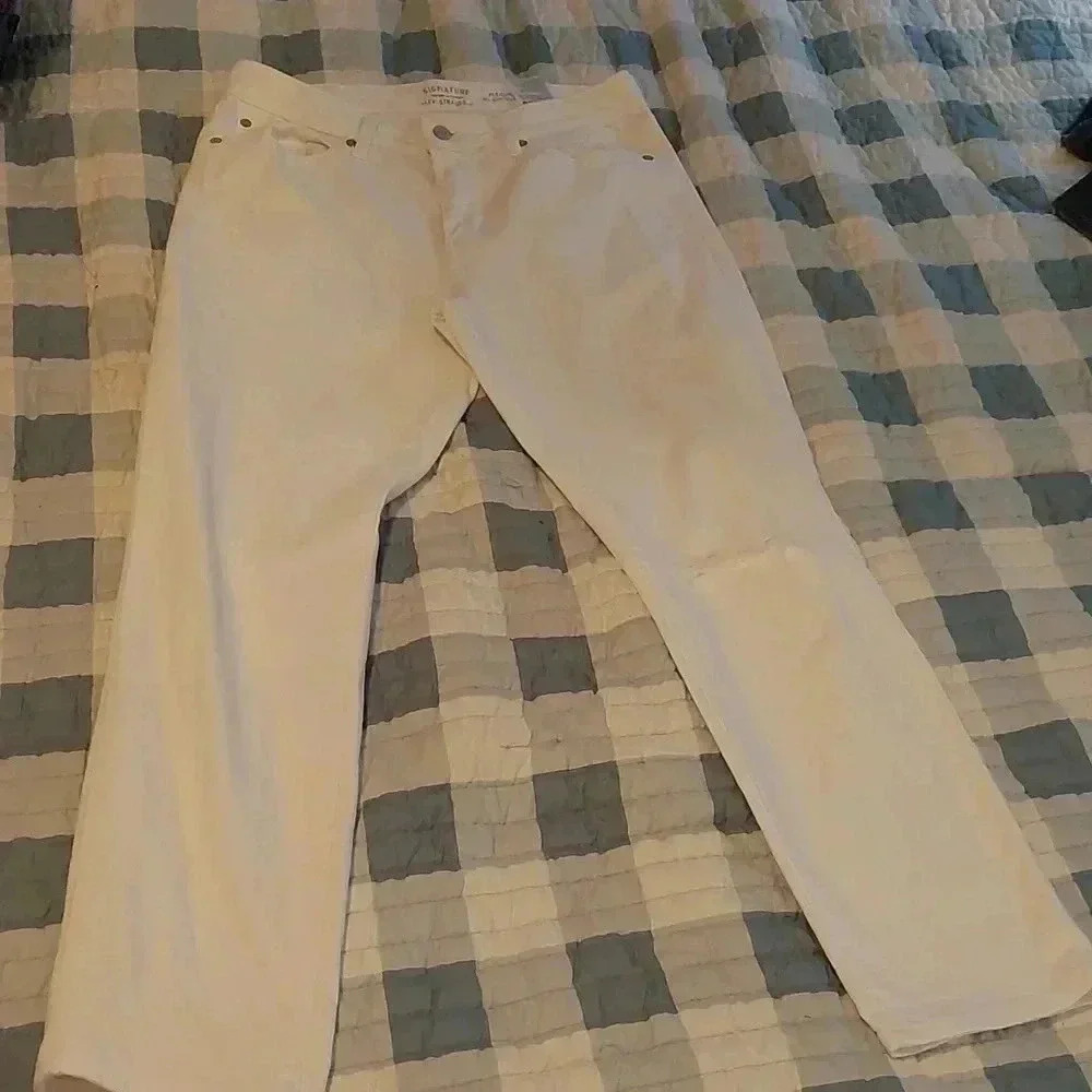 Levi's Mid Rise Slim Cuffed - White size 10